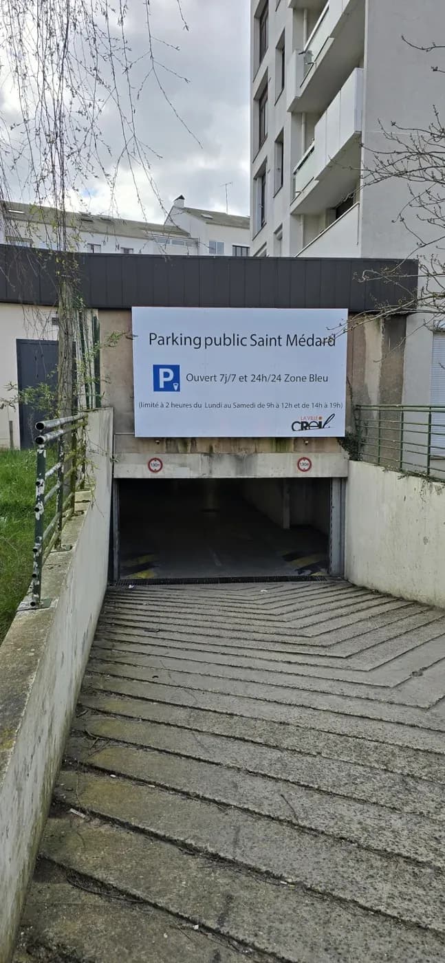 Panneau Dibond 3mm impression numerique avec lamination pour entree de parking Mairie de Creil, format 2500x450mm
