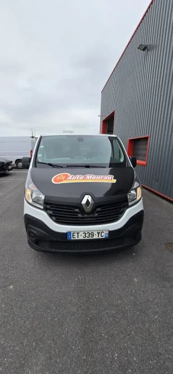 Semi covering Renault Trafic Auto Mourad, vue d'ensemble
