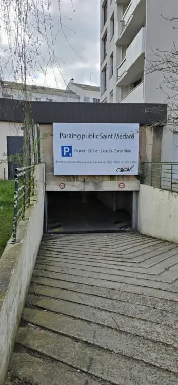 Panneau Dibond 3mm impression numerique avec lamination pour entree de parking Mairie de Creil, format 2500x450mm