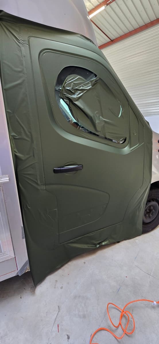 Préparation covering food truck en atelier ATELIER L