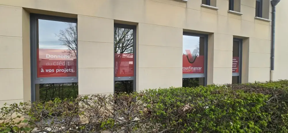 Vitrophanie grand format Vousfinancer Senlis — ATELIER L Creil