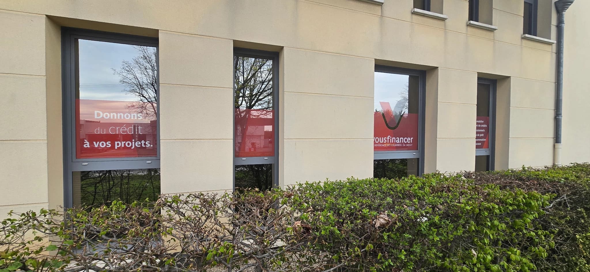 Identité visuelle complète pour l’agence Vousfinancer de Senlis