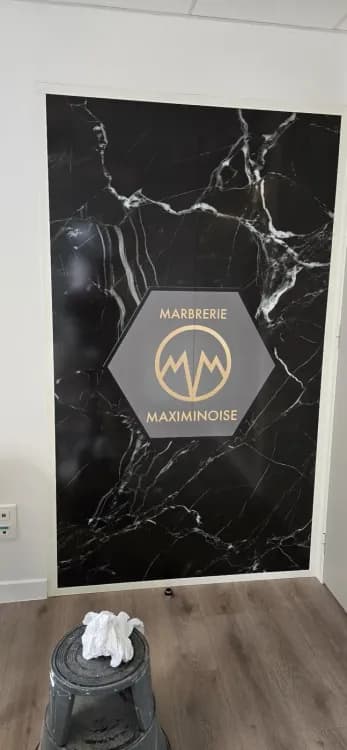 Decoration imprimee sur vitre pour la Marbrerie Maximinoise